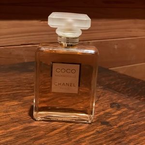 ✨coco CHANEL mademoiselle perfume✨
